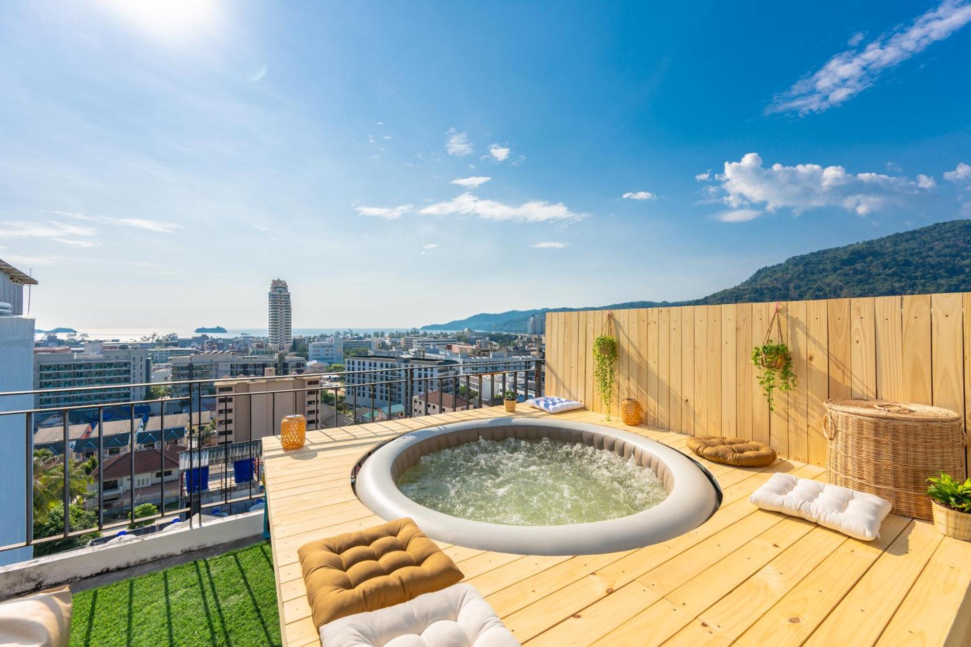 Sky Wave Patong Hotel Luaran gambar