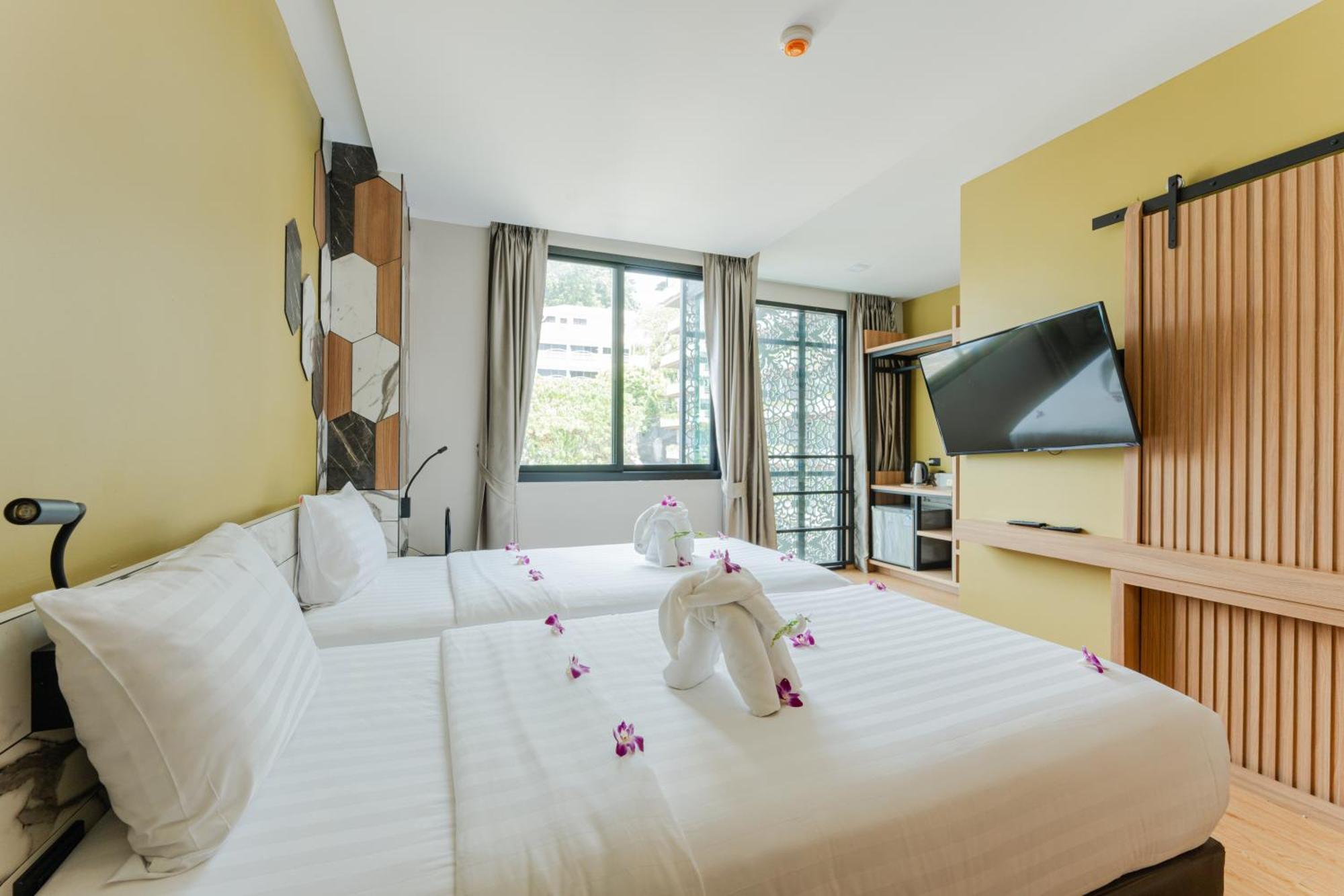 Sky Wave Patong Hotel Luaran gambar